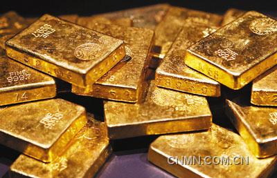 “黃金十年”全年升29.7%，黃金去年完成10連漲，高盛唱好金價(jià)可沖至1690美元。