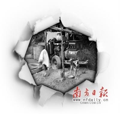 工棚內(nèi)人去犬吠。